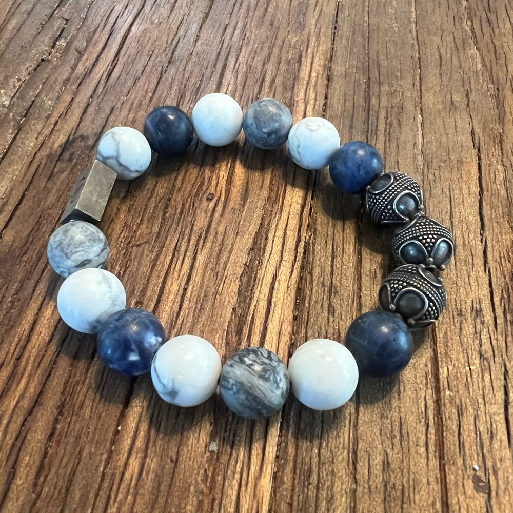 Aurum Brother Men's Beaded Stretch Bracelet in Blue n White w/ Silver Accents